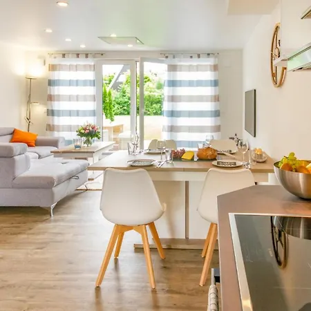 בית נופש Baltic Village-damp *